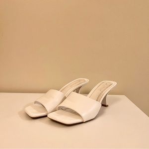 Anne Michelle White Heels